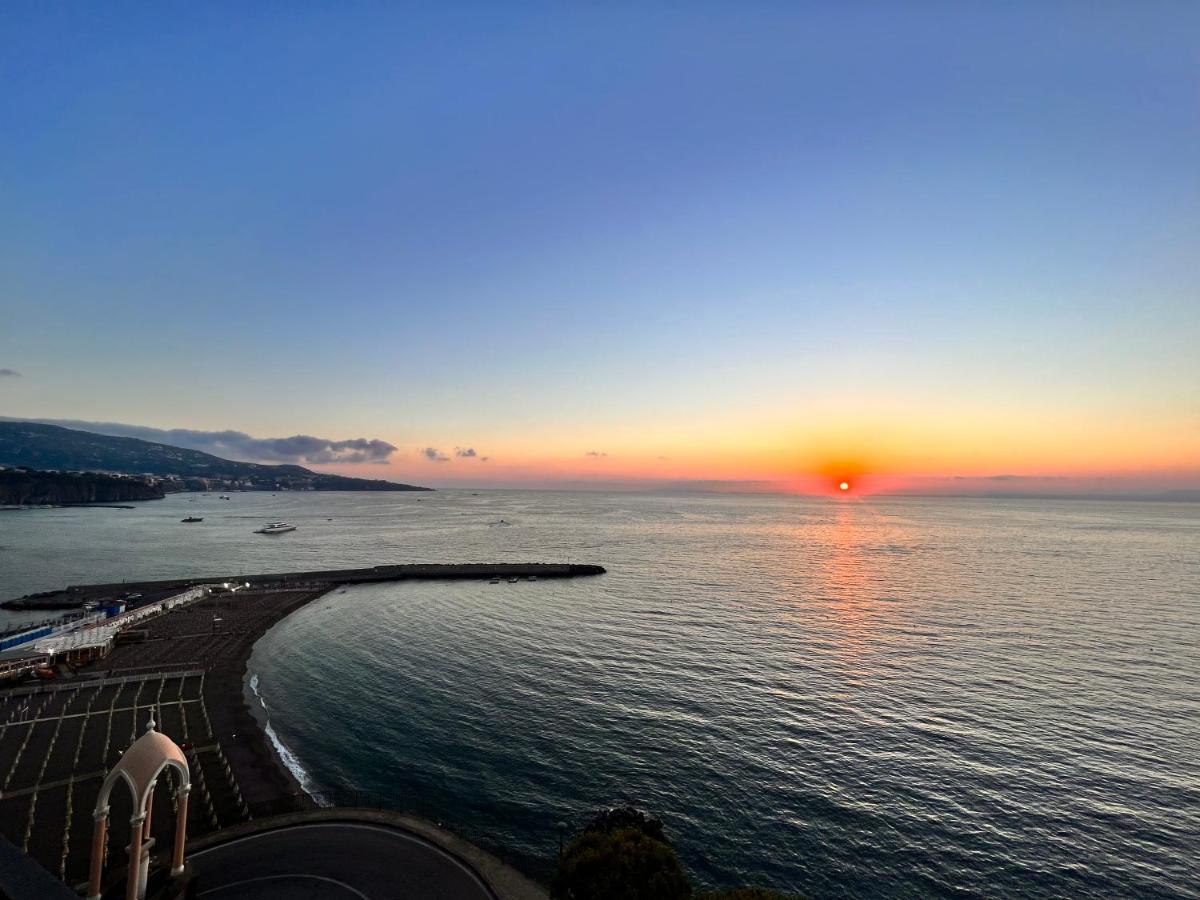 Sorrento Sunset Home 메타 외부 사진